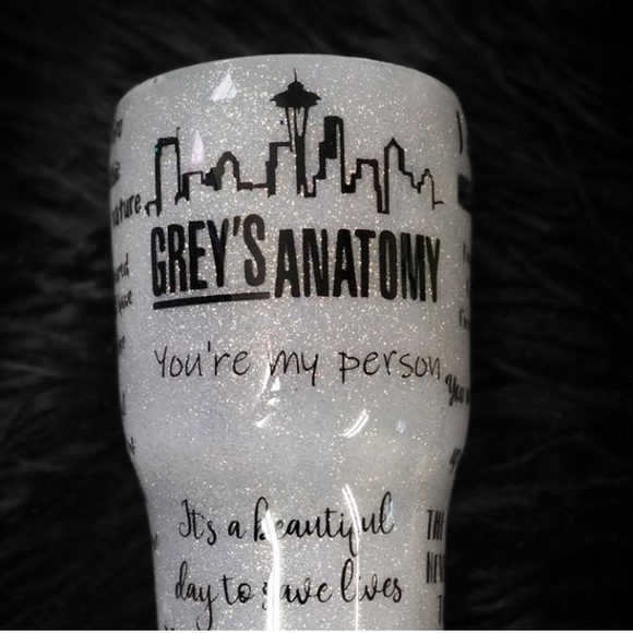 Meet your Posher, Cassandra - Picture 1 of 1